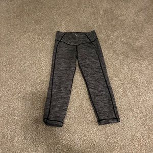 Old navy cropped leggings